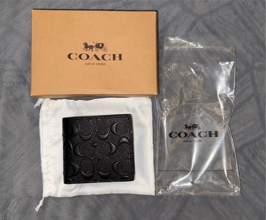 COACH
Wallet In Signature Leather