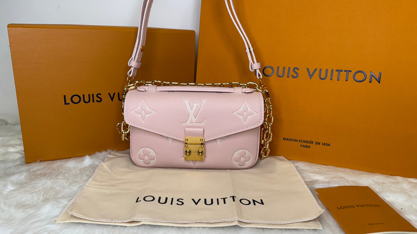LV Pochette Métis East West