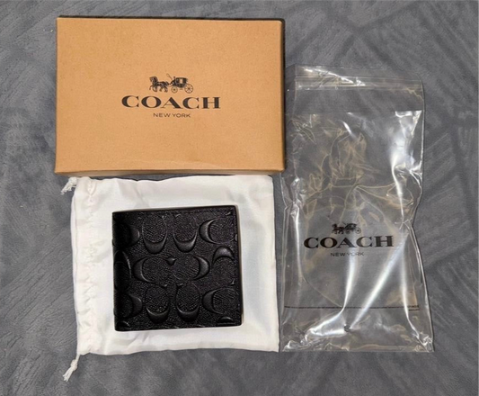 COACH 
Wallet In Signature Leather