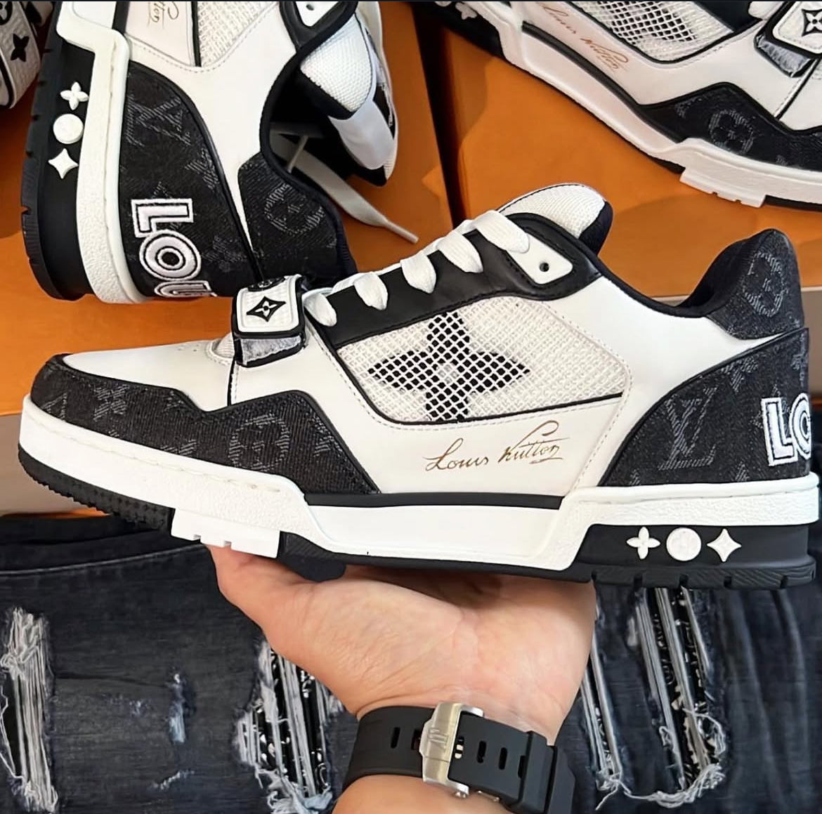IV Trainer Sneaker