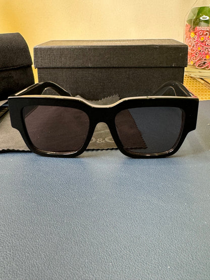 DOLCE & GABBANA SUNGLASS