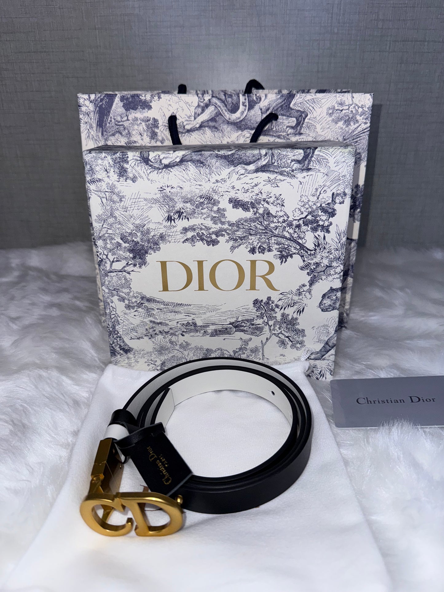 30 Montaigne Reversible Belt